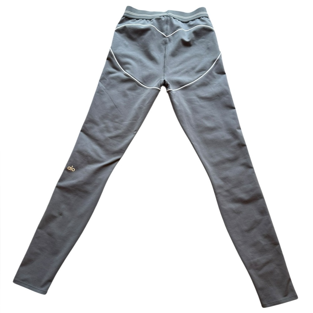 ALO YOGA Airbrush High-Waist Heart Throb Leggings in Steel Gray - Picture 2 of 13